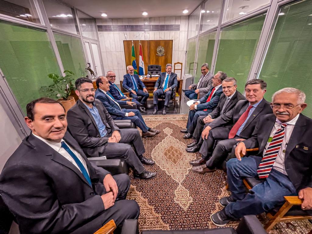 Mobilização da FNP, liderada por Edvaldo em Brasília, confirma R$ 2,5 bi para o transporte coletivo - SMTT Aracaju